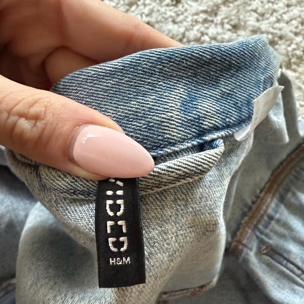 Blue H&M divided super cute denim cropped spring light wash jacket - Picture 7 of 7